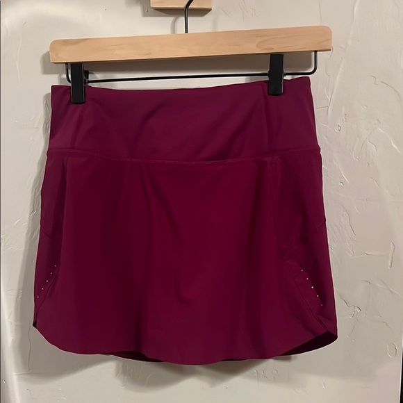 Athleta run with it 14” skort. Jupe-short run with it - Picture 1 of 4